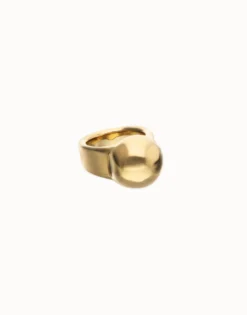 Anillo bañado en oro 18k con forma de esfera