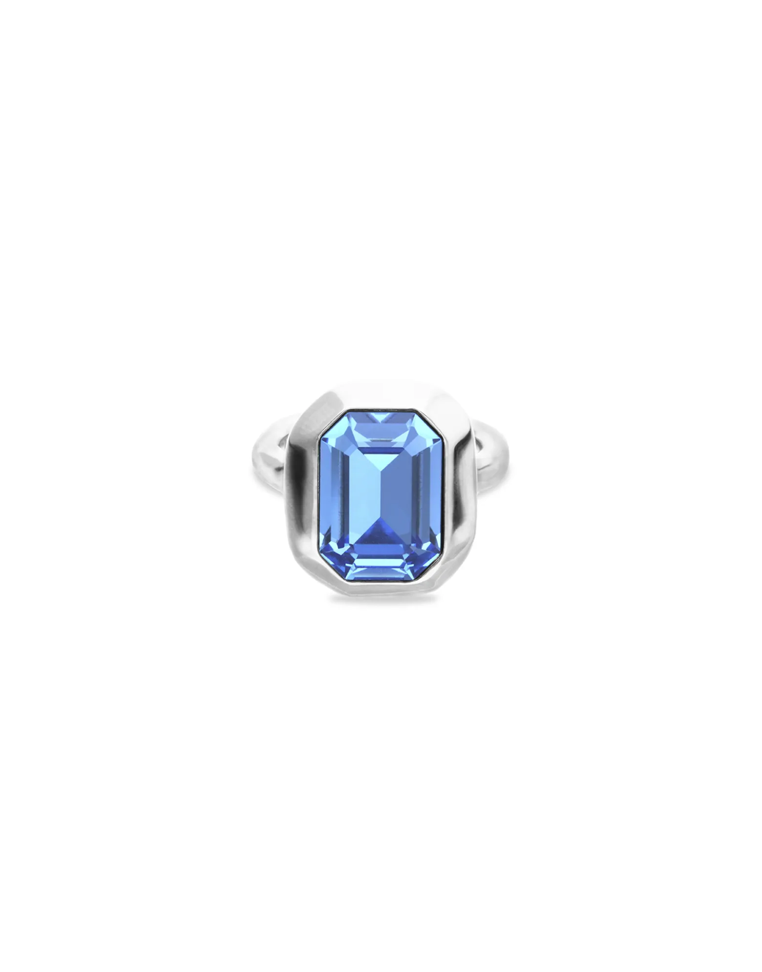 Anillo bañado en plata rectangular y cristal facetado en color azul