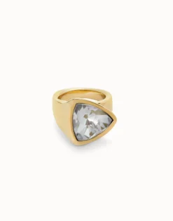 Anillo en forma triangular bañado en oro 18k con cristal multicolor
