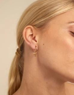 Charm de piercing bañado en oro de 18k de libélula