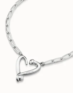 Colgante de plata de ley de eslabones y corazón