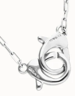 Collar bañado en plata con mosquetón entrelazado grande