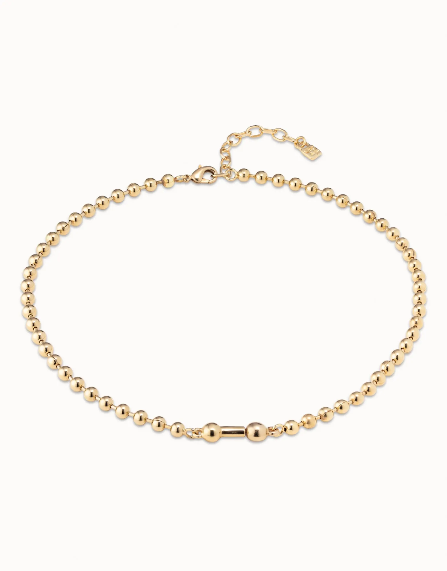 Collar corto bañado en oro de 18k