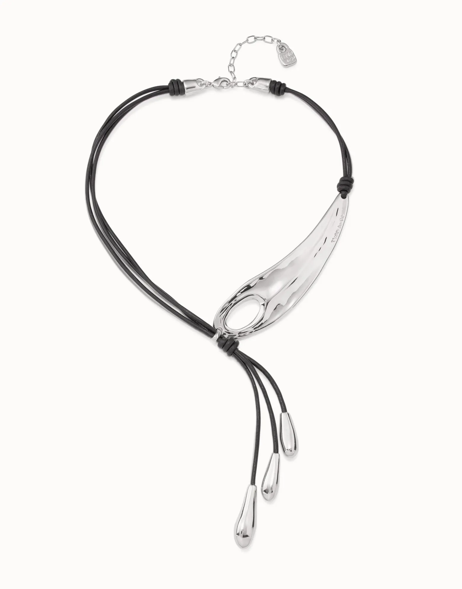Collar de cuero ajustable con ala de libélula bañado en plata de ley