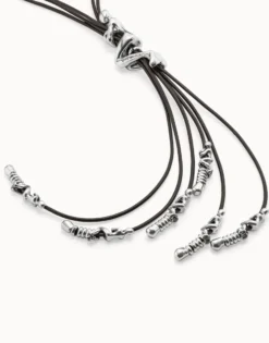 Collar de cuero bañado en plata de ley