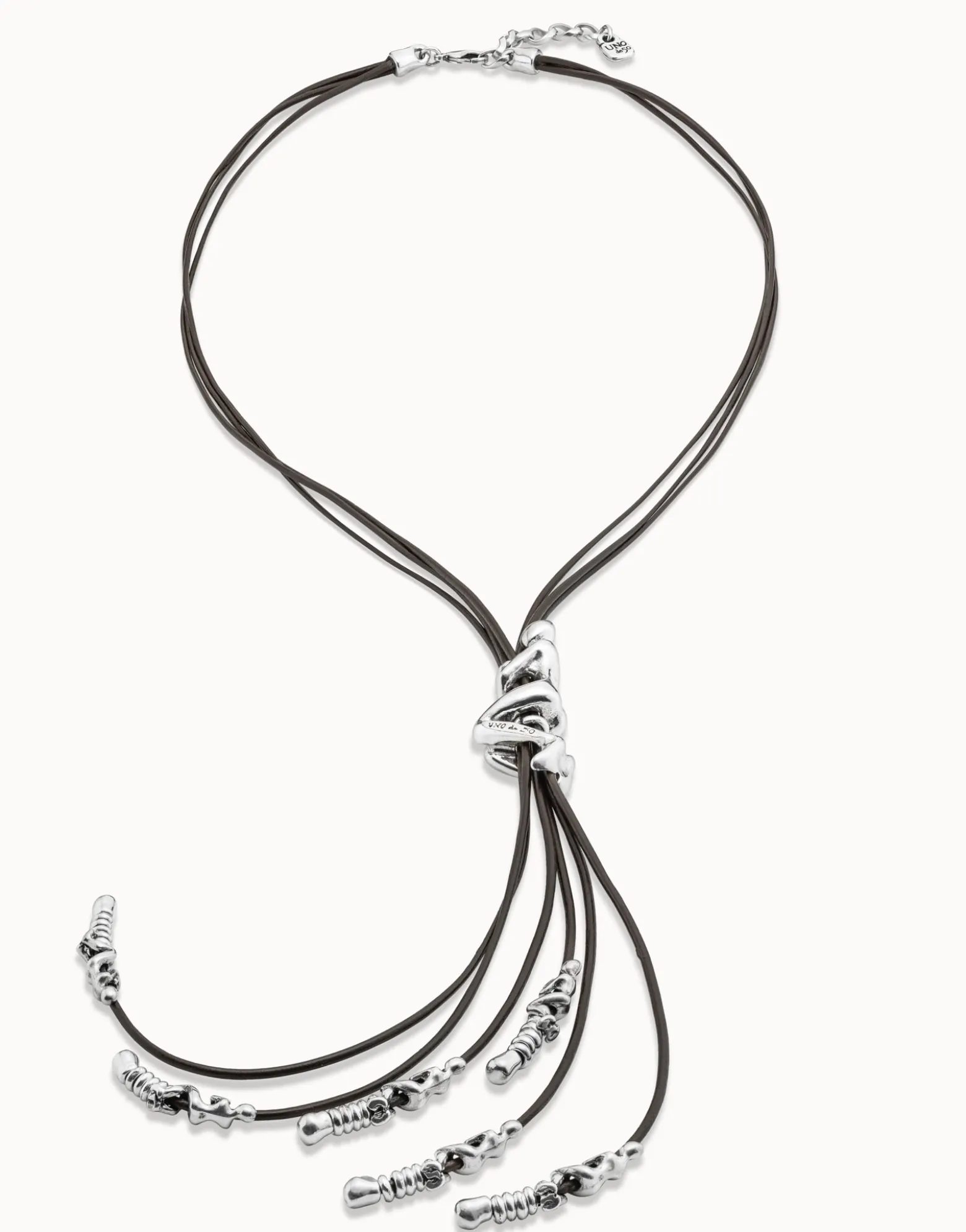 Collar de cuero bañado en plata de ley