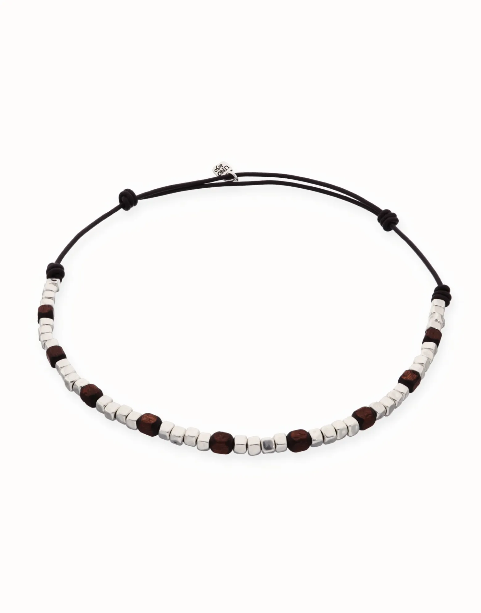 Collar de cuero con cuentas en plata y madera