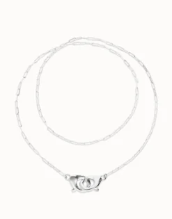 Collar largo bañado en plata con mosquetón entrelazado