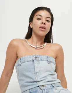 Collar rígido bañado en plata de ley y formas geométricas
