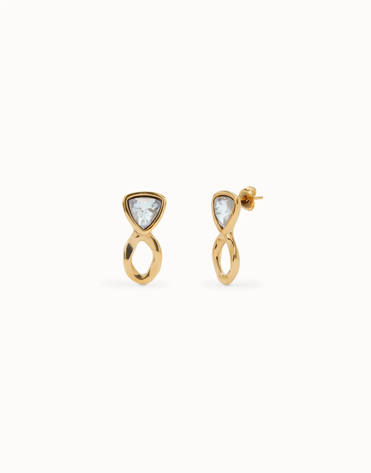 Pendientes bañados en oro 18k con cristales triangulares multicolor