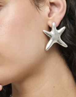 Pendientes grandes bañados en plata estrella de mar