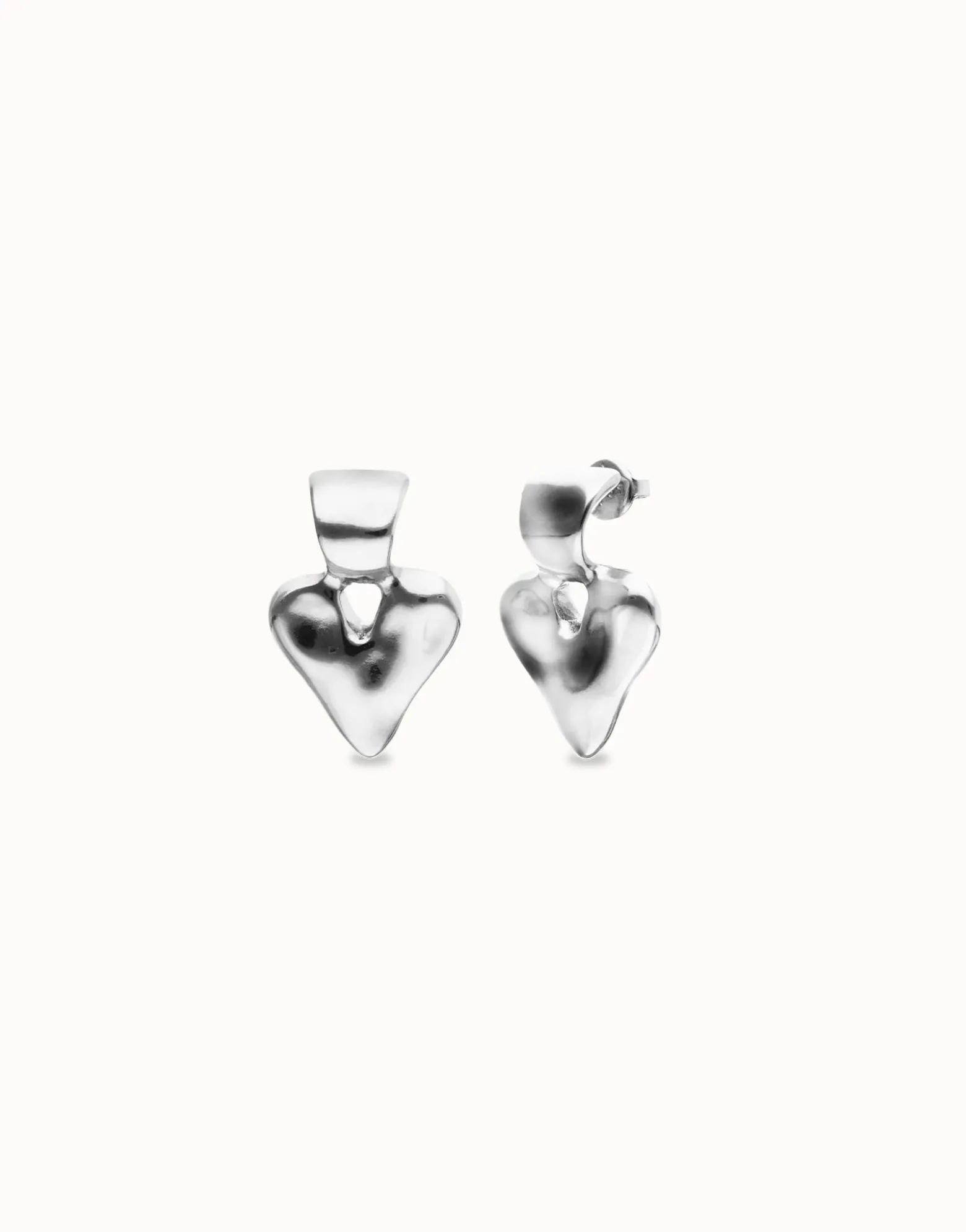 Pendientes pequeños de corazón bañado en plata de ley