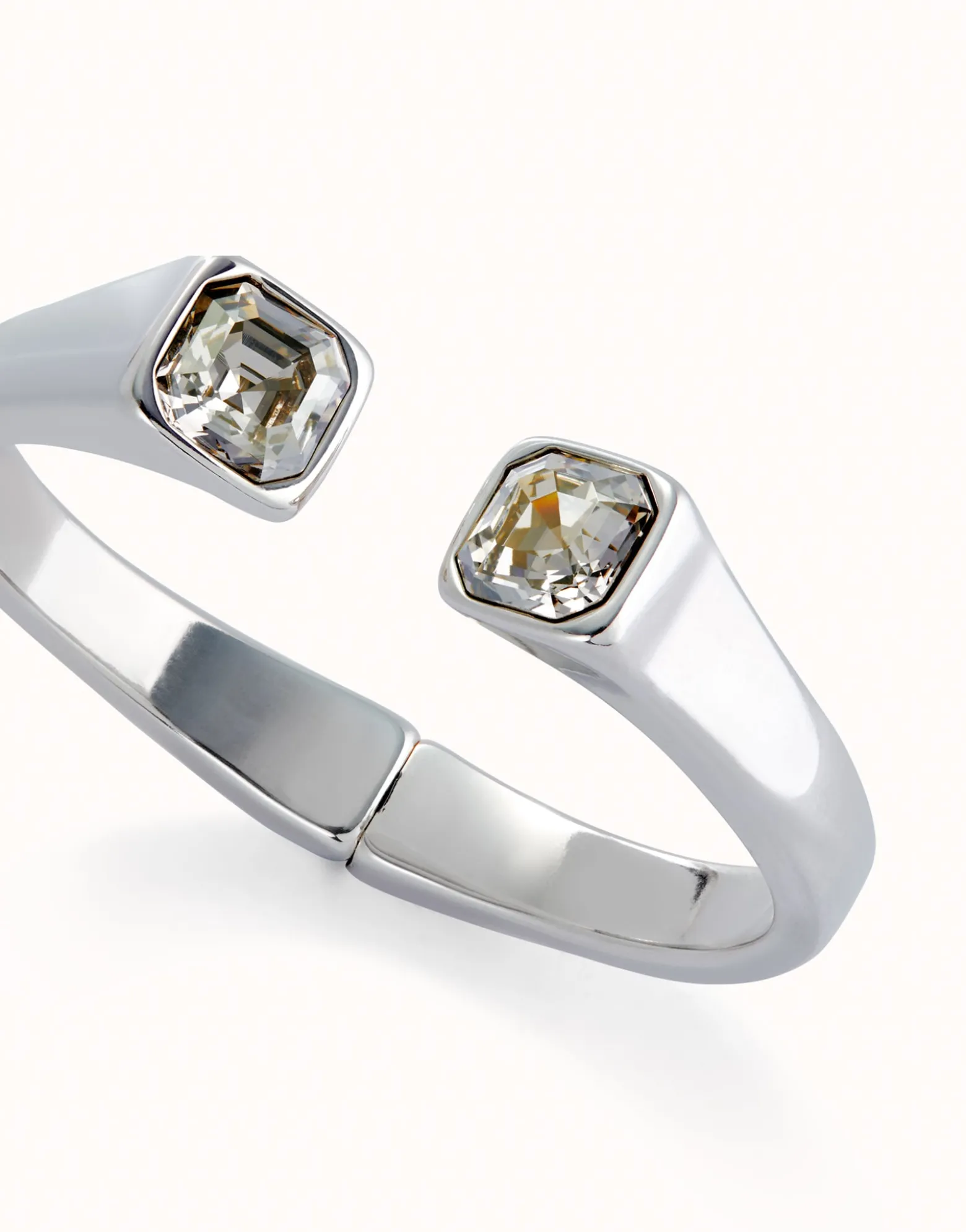 Pulsera bañada en plata de ley con cristal blanco