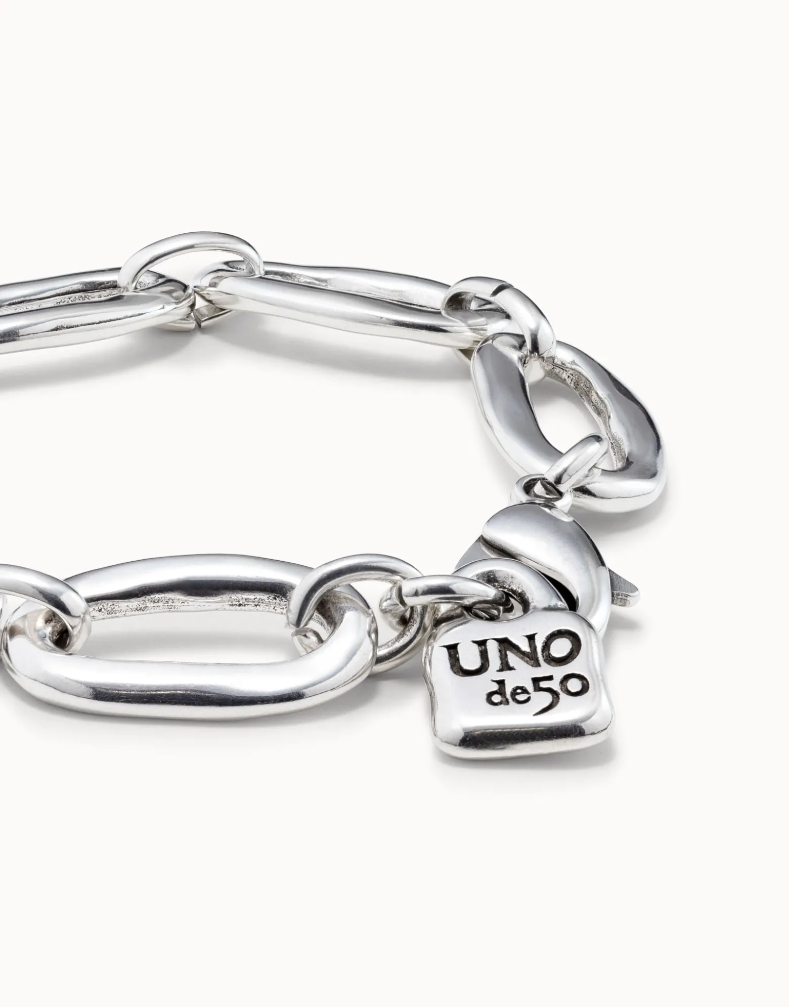 Pulsera bañado en plata de ley de eslabones gruesos