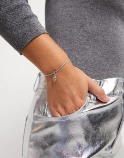 Pulsera con forma plana bañada en plata de ley