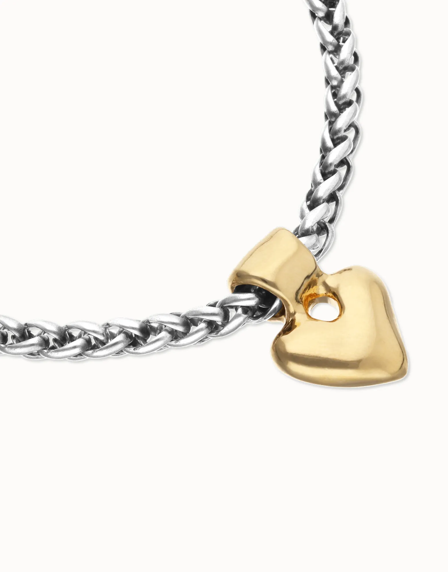 Pulsera de cadena con detalle de corazón pequeño bañado en oro 18k