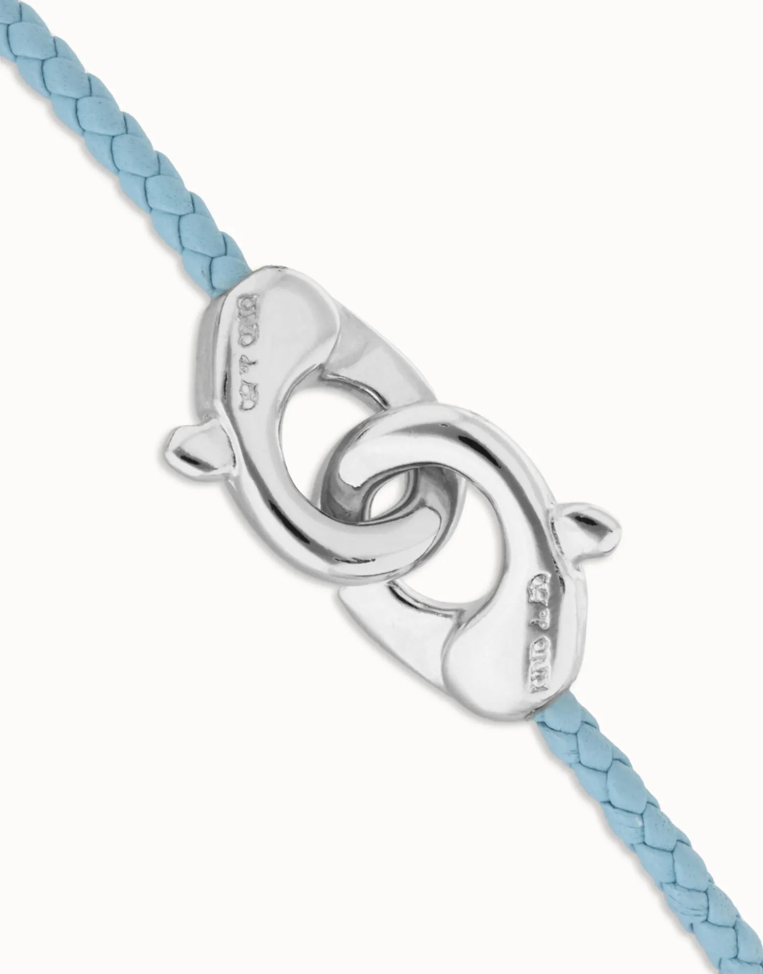 Pulsera de cuero azul con mosquetón entrelazado en plata