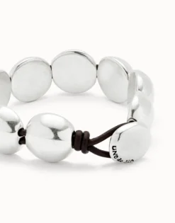 Pulsera de cuero con cuentas grandes redondas bañadas en plata de ley