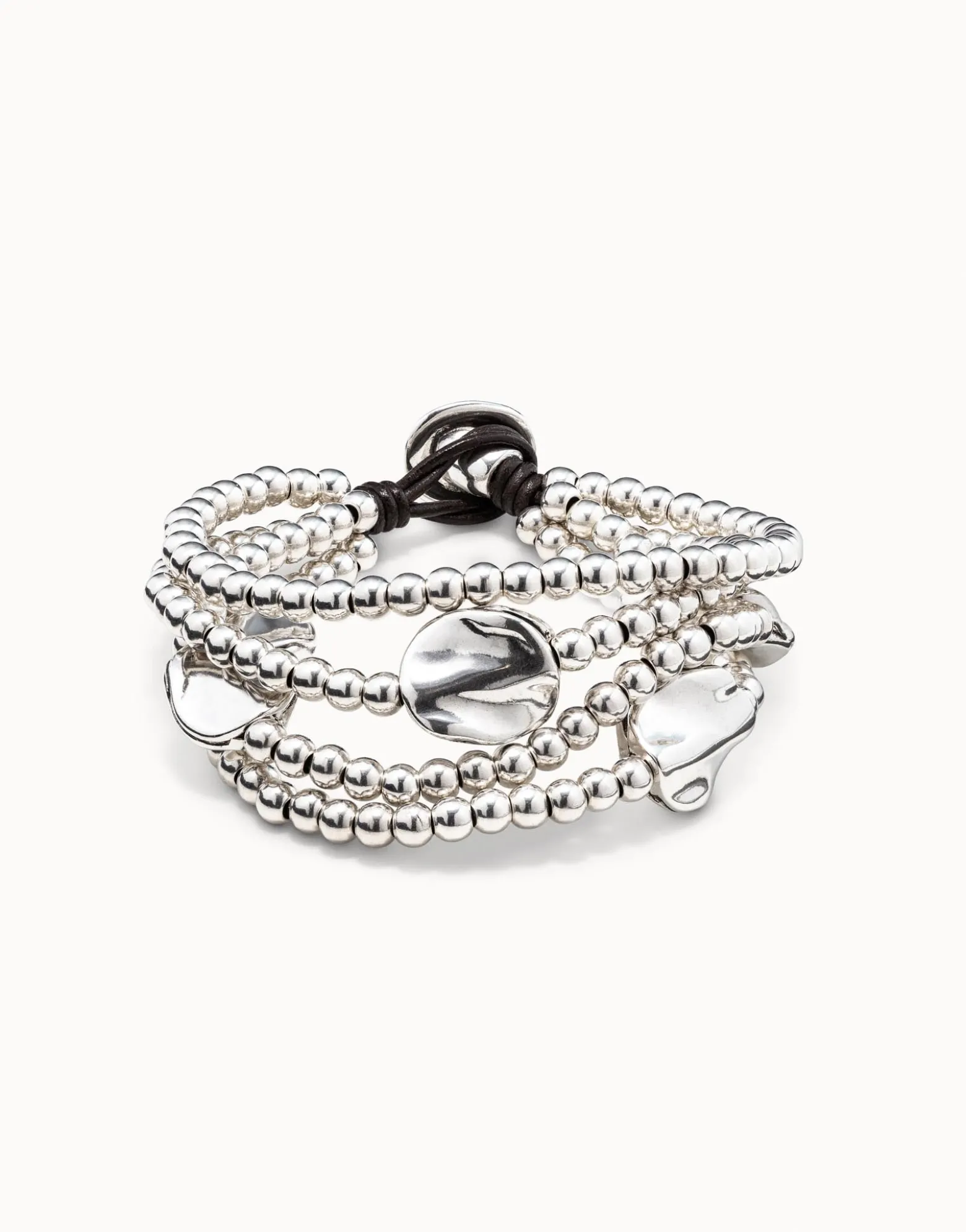 Pulsera de cuero marrón y cuentas bañadas en plata de ley