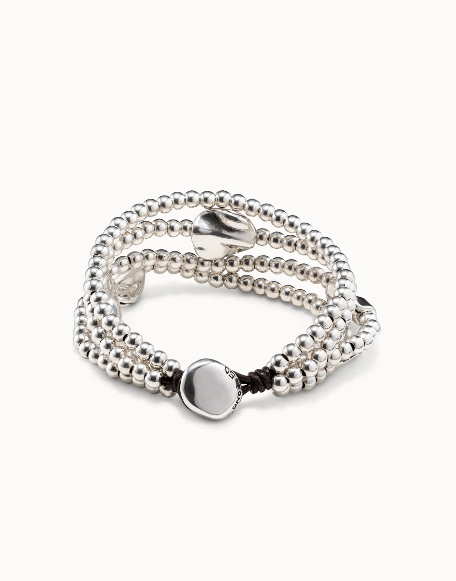 Pulsera de cuero marrón y cuentas bañadas en plata de ley
