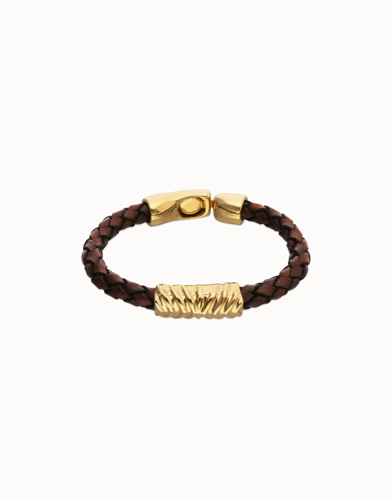Pulsera de cuero trenzado marrón y detalle bañado en oro 18k
