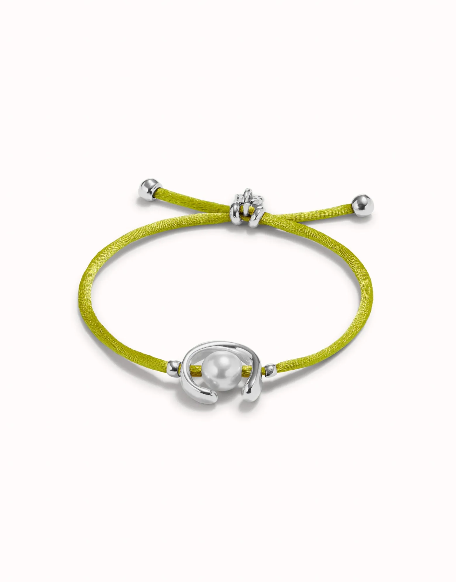 Pulsera de hilo lima con perla shell fornitura bañada en plata de ley.