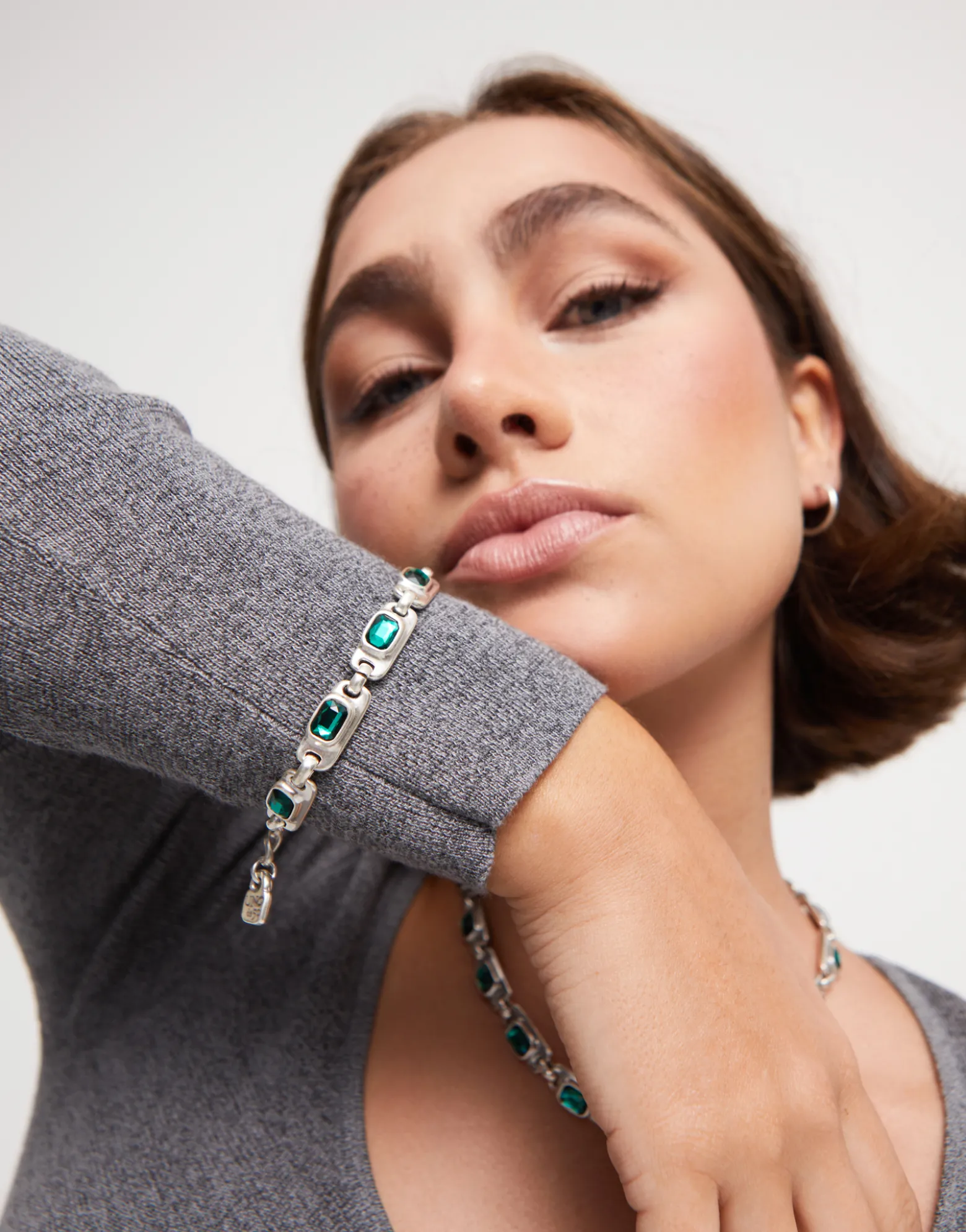 Pulsera de plata de ley con cristales verdes