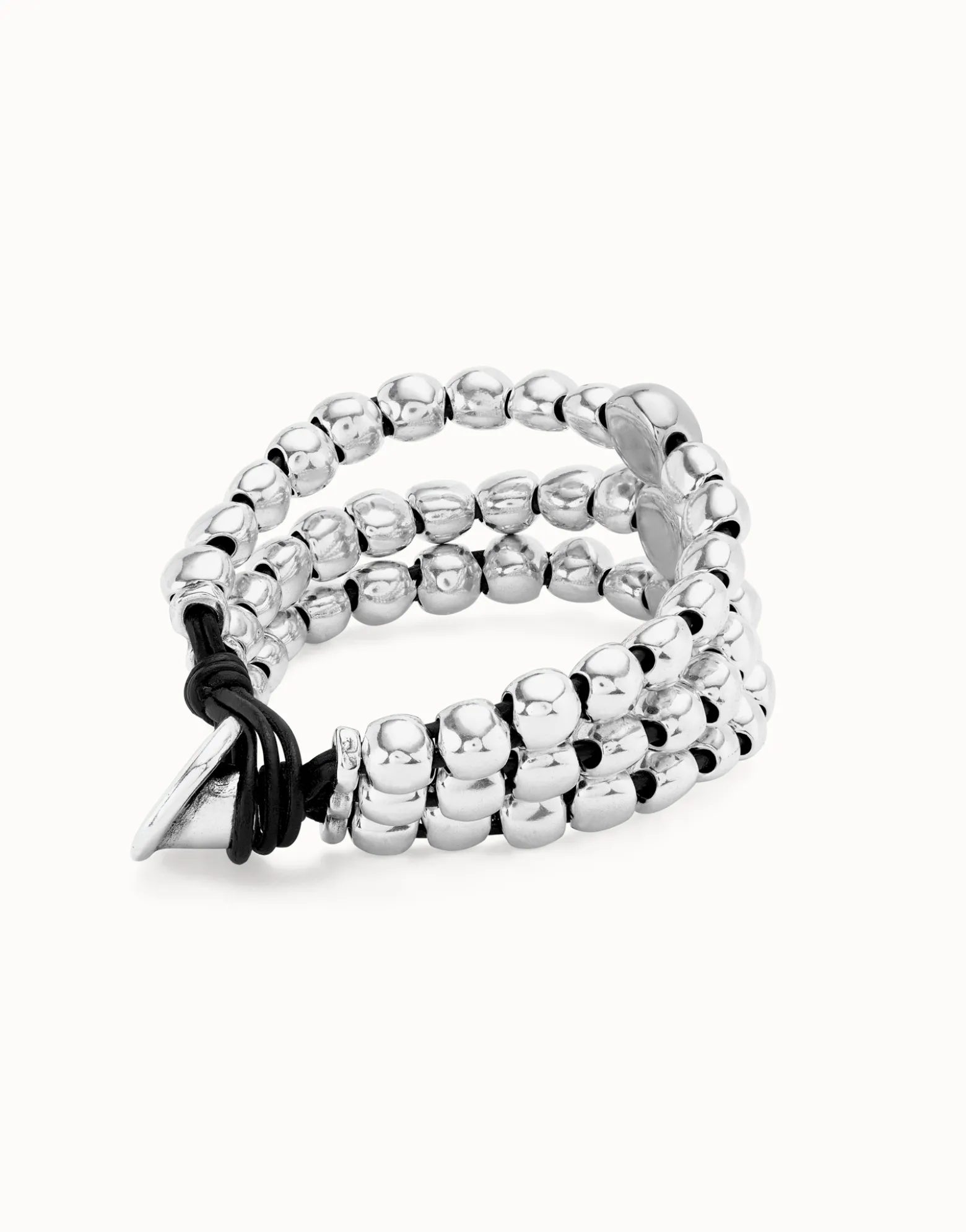 Pulsera de tres tiras de cuentas bañadas en plata de ley