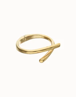 Pulsera rígida bañada en oro 18k con formas orgánicas entrelazadas