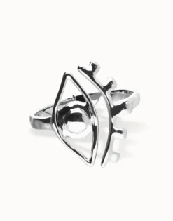 Pulsera rígida bañada en plata con detalle de ojo