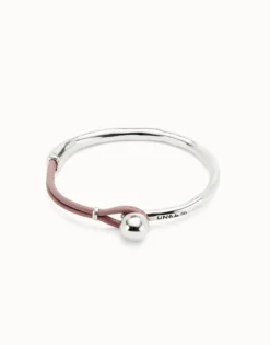 Pulsera semirígida bañada en plata de ley con cuero de color lila