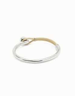 Pulsera semirígida bañada en plata de ley con cuero de color marfil