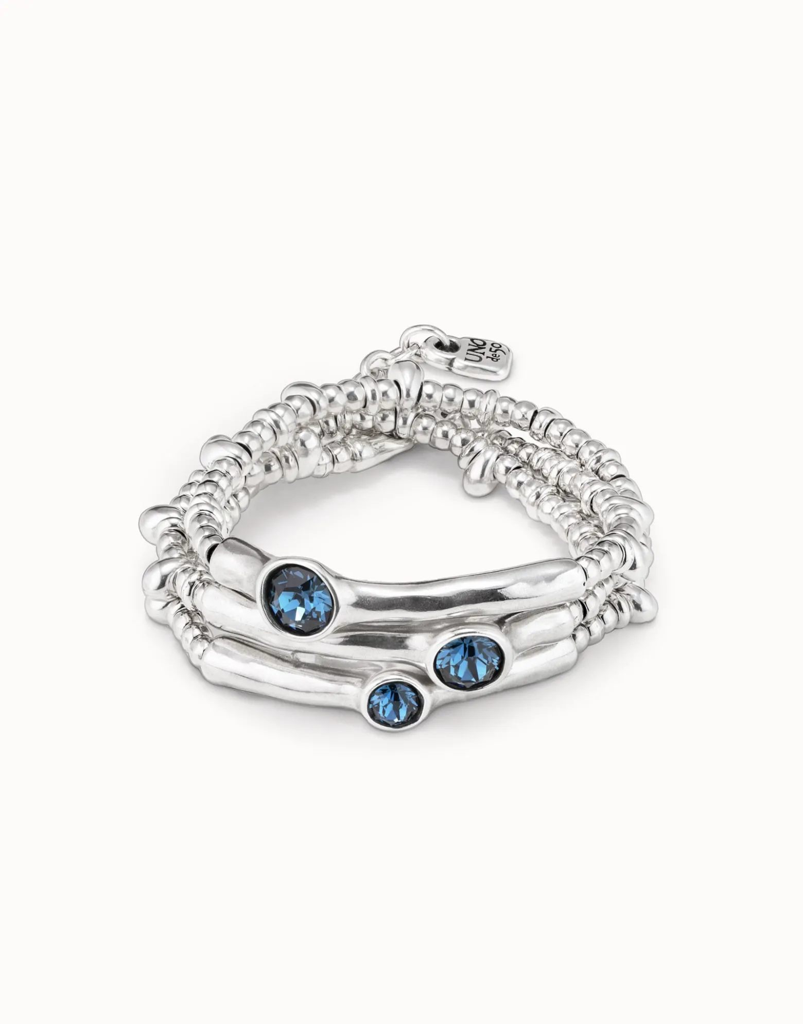 Pulsera triple bañada en plata de ley y cristal .